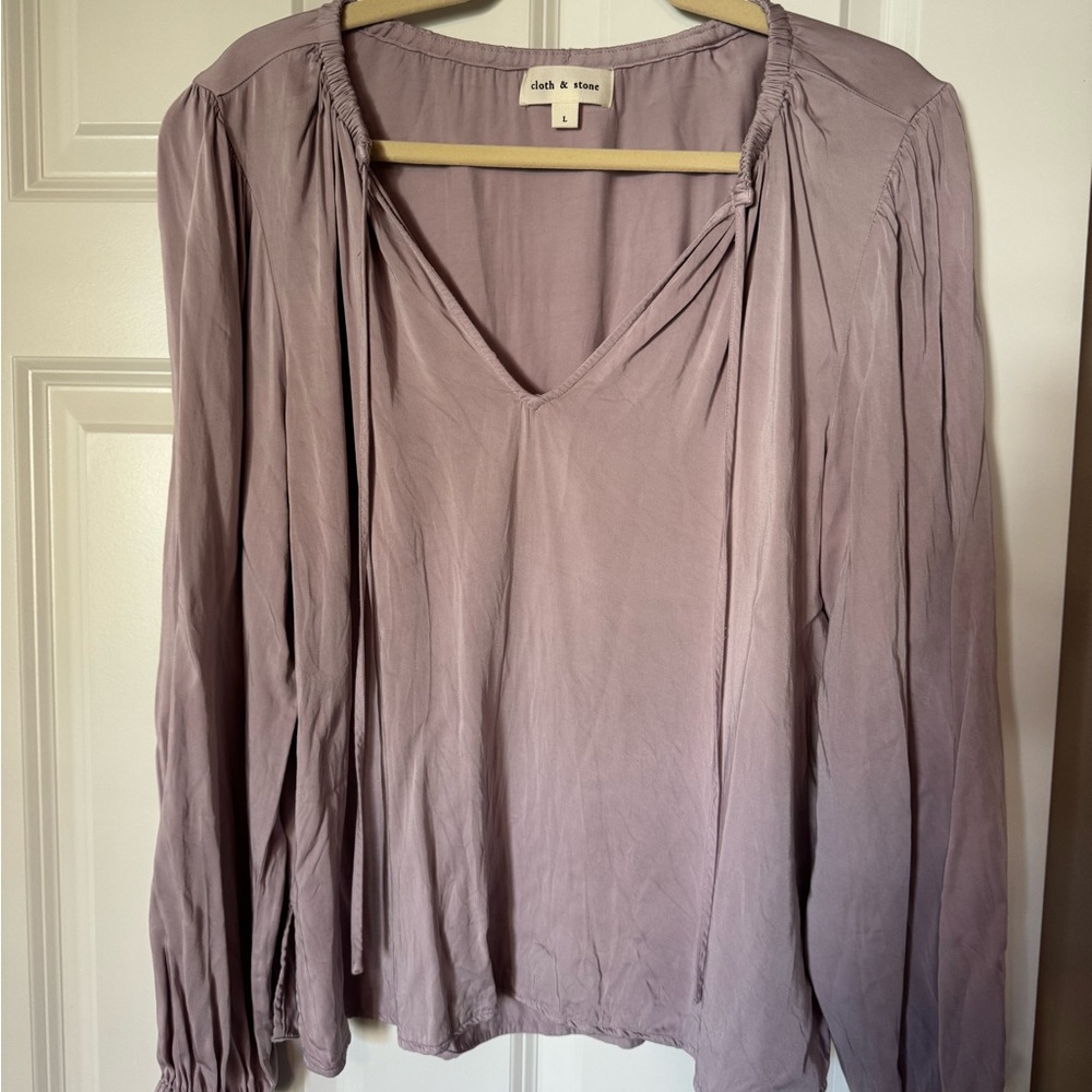 Cloth & Stone Lavender V-Neck Blouse Large